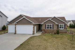 1608 Pond View Ct, Neenah, WI 54956-1665