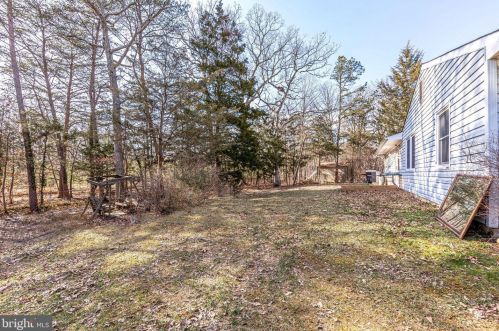 8807 Strause Ct, Springfield VA 22153-1235 exterior