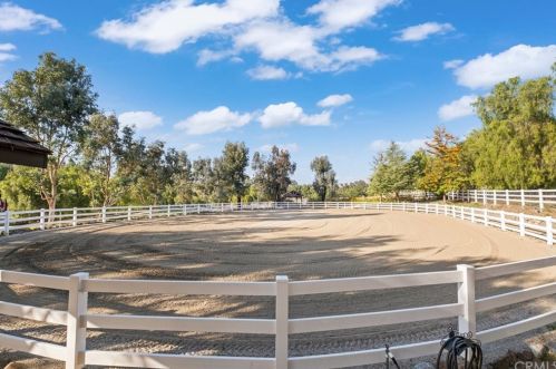 33150 Pauba, Temecula CA 92592-9209 exterior