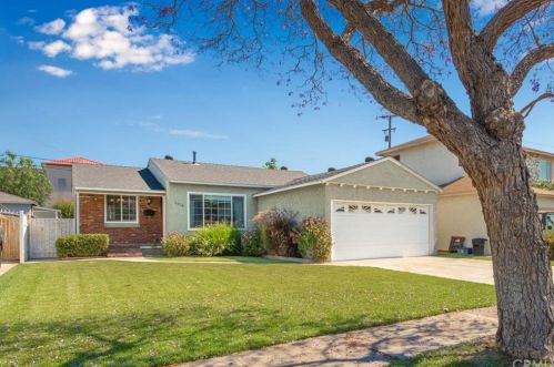 2923 Candlewood St, Lakewood, CA 90712-2129