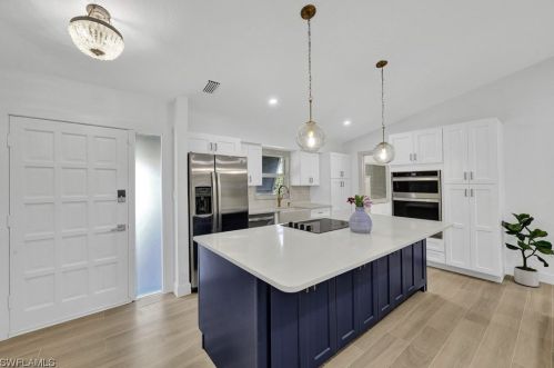 852 Rabbit Rd, Sanibel FL  33957-3018 exterior