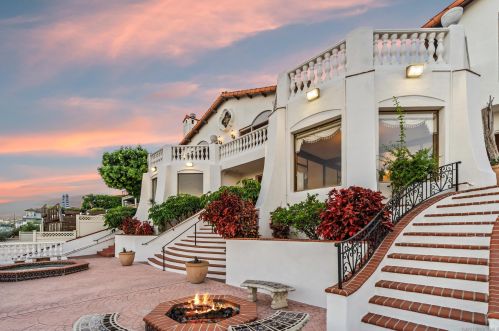 1605 Plum St, San Diego, CA 92106-2105