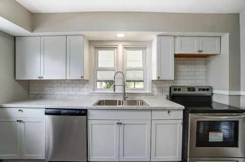 2236 Burnett Rd, Springfield OH  45505-3428 exterior