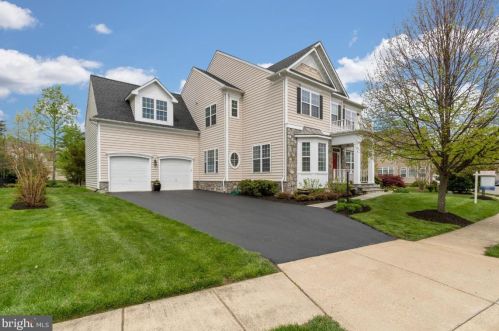 22401 Nickman Way, Leesburg, VA 20175-4823