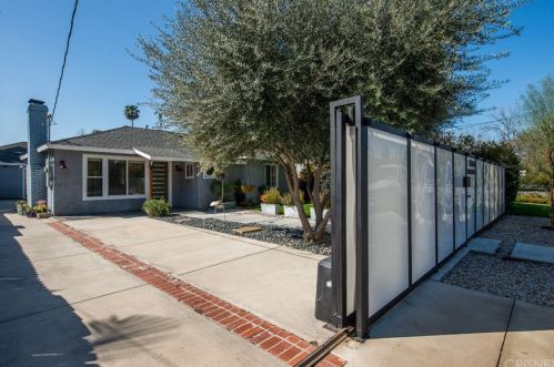 15146 Hartsook St, Van Nuys, CA 91403-1206