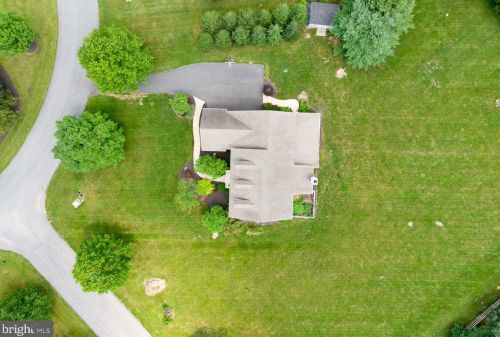 85 Melchor Dr, Easton, PA 18042-8771
