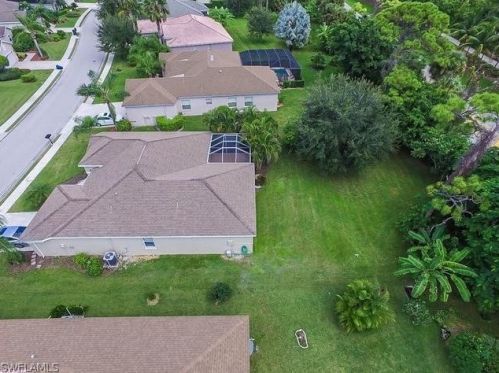 23351 Olde Meadowbrook Cir, Bonita Springs FL  34134-9115 exterior