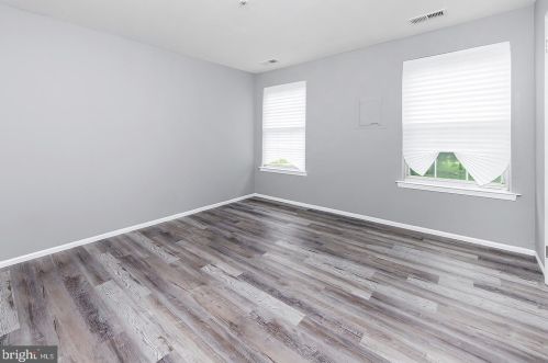 41 Crestmont Dr, West Deptford NJ  08051-2161 exterior