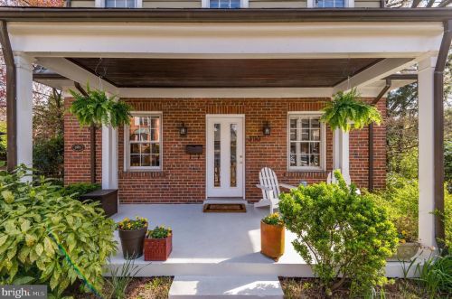 3110 Oliver St, Washington, DC 20015-1655