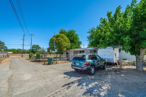 1430 Q St, Rio Linda, CA 95673-2602