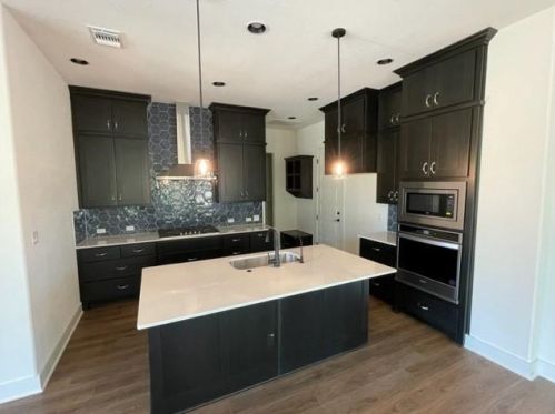 137 Limestone Dr, Georgetown TX  78628-6993 exterior