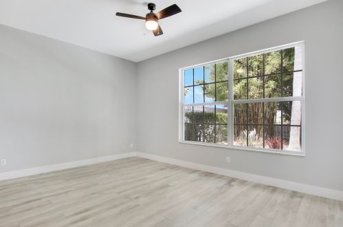975 Bear Island Cir, West Palm Beach FL  33409-2062 exterior