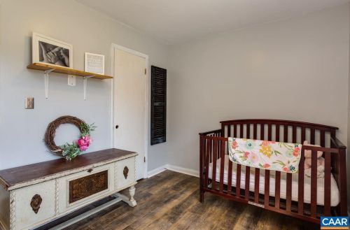 374 Shr Rd, Bybee VA  22963-5236 exterior