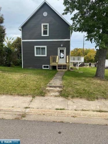 202 Norman Ave, Fayal, MN 55734-2811