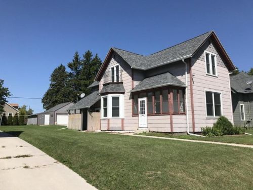 1122 12 St, Manitowoc WI  54220-5222 exterior