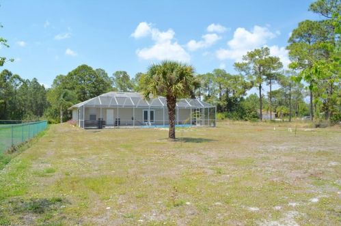 912 Palmetto Ave, Lehigh Acres, FL 33972-8121