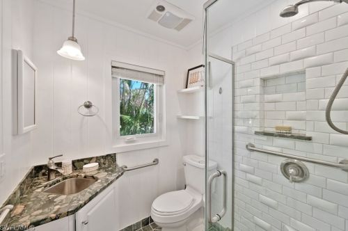 2629 Coconut Dr, Sanibel FL  33957-2005 exterior