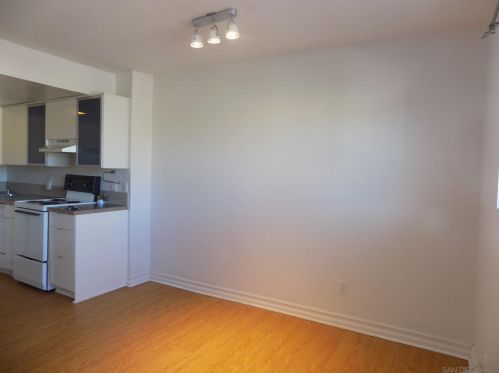 1522 Meade Ave, San Diego CA 92116-4626 exterior