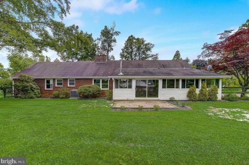 801 Morris Rd, Blue Bell PA  19422-1548 exterior