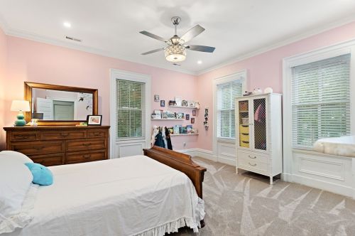 335 Chestnut St, Sewickley PA 15143-1809 exterior