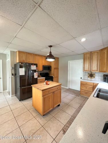 6900 84th Ave, Vero Beach FL  32967-4000 exterior