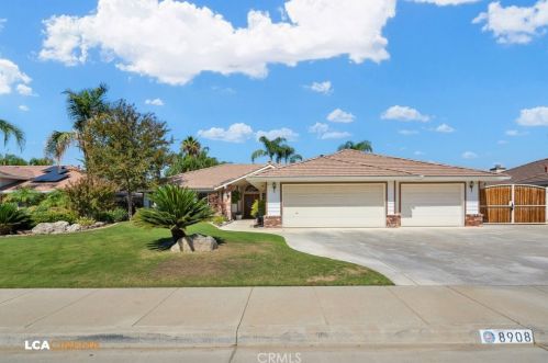 8908 Oak Hills Ave, Bakersfield, CA 93312-5010