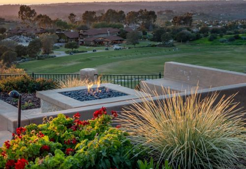 8411 Run Of The Knolls Ct, San Diego CA  92127 exterior