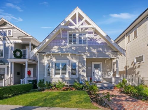 415 Emerald St, Redondo Beach, CA 90277-3142