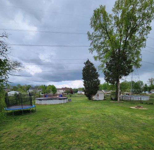 1230 Nottingham Rd, Amelia, OH 45102-9207
