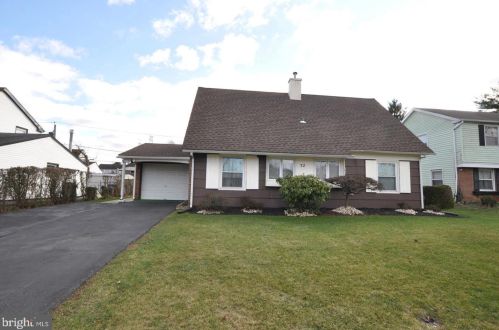 32 Midvale Ln, Willingboro, NJ 08046-3157