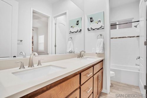 52090 Avenida Mendoza, La Quinta CA  92253-3296 exterior