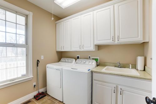 1951 Cliff Rd, North Bend OH  45052-9633 exterior