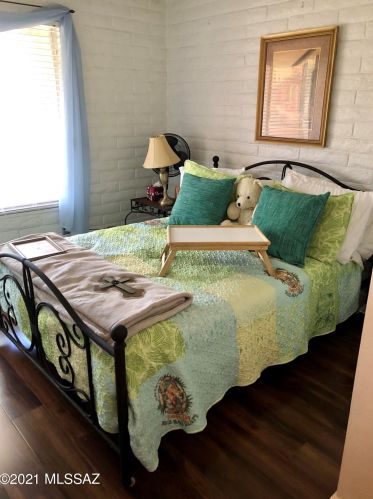 3321 Calexico Ave, Tucson AZ 85730-2647 exterior