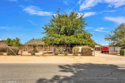 15424 Little Beaver St, Victorville, CA 92395-9695