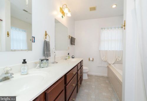 941 Copp Rd, Strasburg VA  22657-3427 exterior