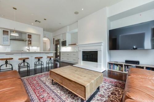 28 Climbing Vine, Irvine CA  92603-0200 exterior