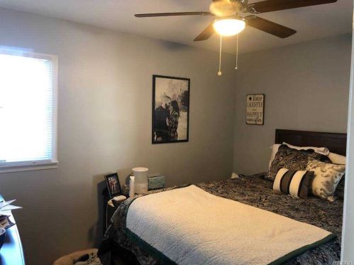 18 Olive St, Lake Grove NY  11755-3108 exterior