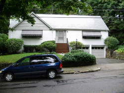 177 Varick Rd, Newton, MA 02468-1827