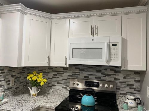 168 Washington Ave, Wheatley Heights NY  11798-2020 exterior