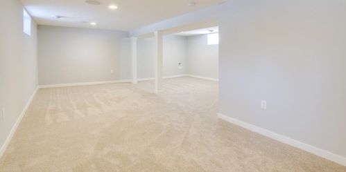 1377 James Ave, Saint Paul MN 55105-2551 exterior