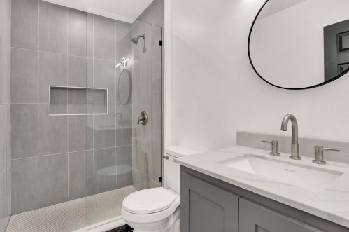 703 Center St, Mount Pleasant SC  29464-4902 exterior