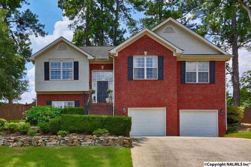 106 Euclid Dr, Madison, AL 35758-7916