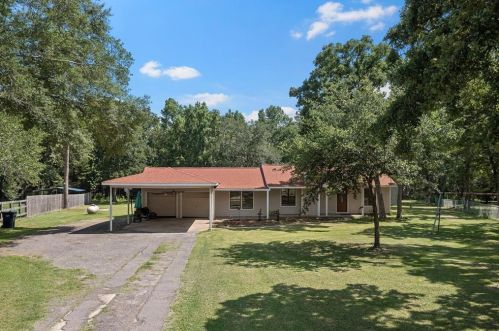 27219 Seahorse Ln, Magnolia, TX 77355-2108