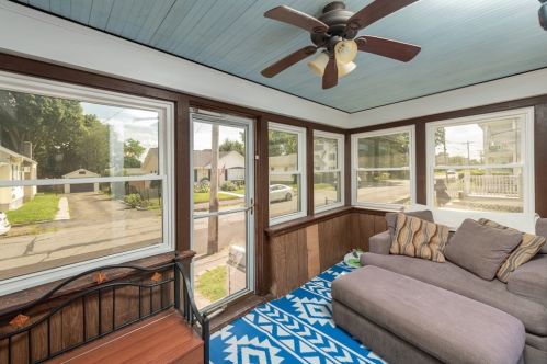 39 Whittenton St, Taunton, MA 02780-1523