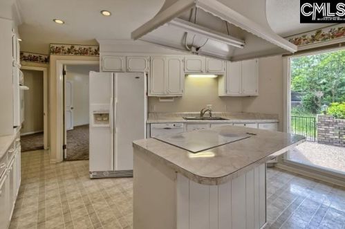 1104 Baywater Dr, Cayce-West Columbia SC  29170-3119 exterior