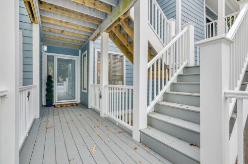 1713 Greystone Blvd, Mount Pleasant SC  29464-9579 exterior