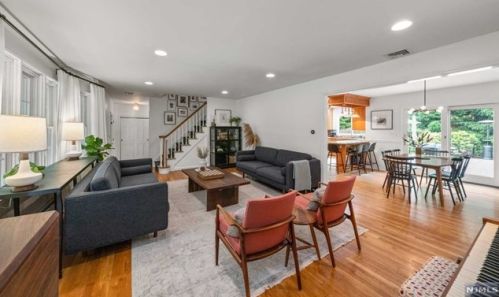 27 Hering Rd, Montvale NJ  07645-1226 exterior