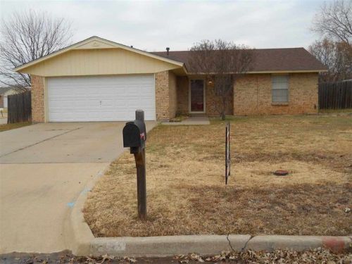 6513 Oak Cliff Ave, Lawton, OK 73505-7729