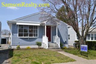 27 Berkley St, Cranston RI  02910-2405 exterior