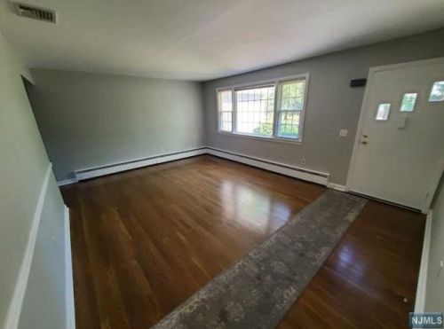 236 Canterbury Pl, Ridgewood NJ  07450-1704 exterior